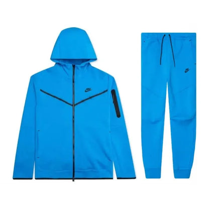 Nike Tech Essentials -Track Suit