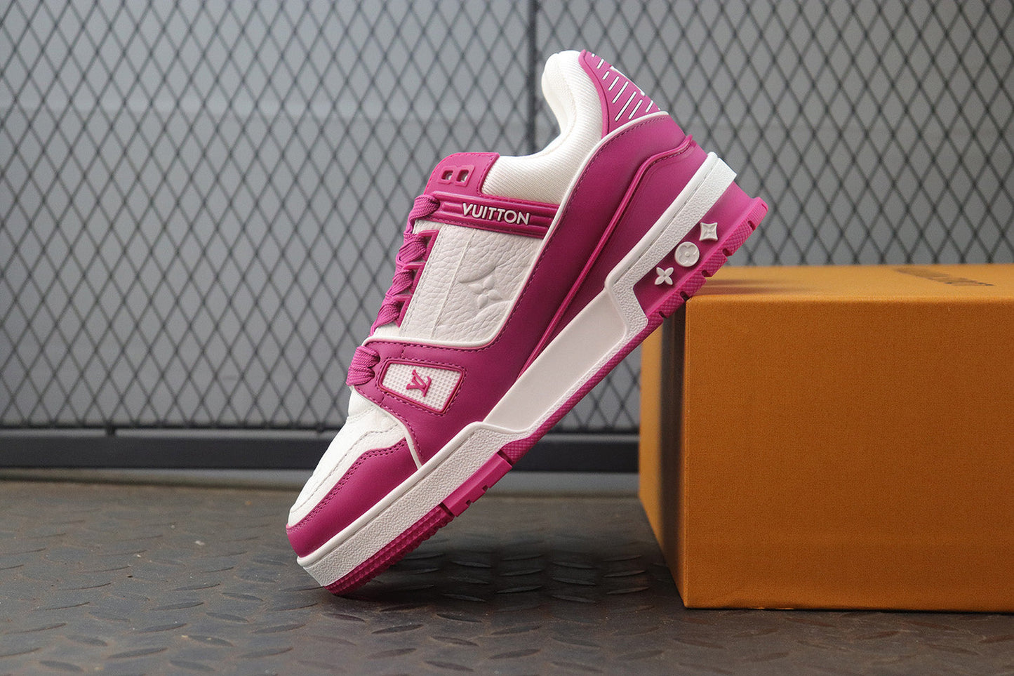 Louis Vuit* Trainer 'pink'